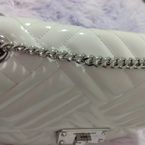 Host Pick✨Micheal Kors Peyton MED shoulder flap optic white bag NewW/Defects - Picture 13 of 17